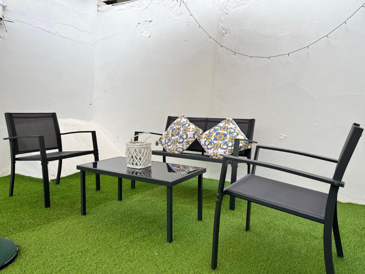 Aura Apartment Brindisi Bagian luar foto